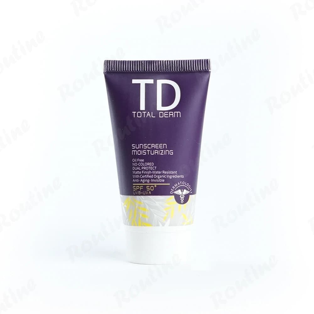 کرم ضد آفتاب فاقد چربی بی رنگ SPF 50 توتال درم